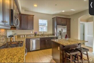 Building Photo - 1625 Filaree Dr