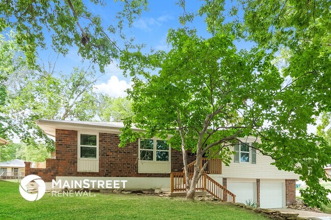 Building Photo - 410 N E Sharon St