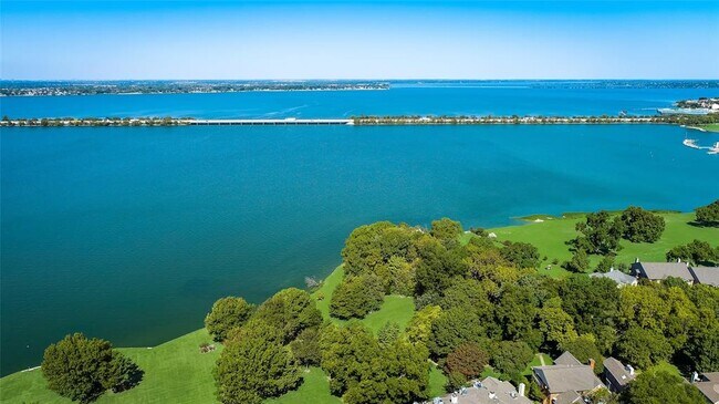 Foto del edificio - 5548 Canada Ct