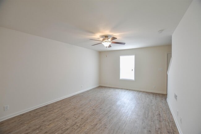 Building Photo - 536 Patriot Park Ct