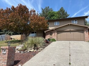 Building Photo - 3108 Gloxinia Dr