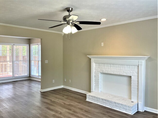 Building Photo - 1320 Wheatfield Dr