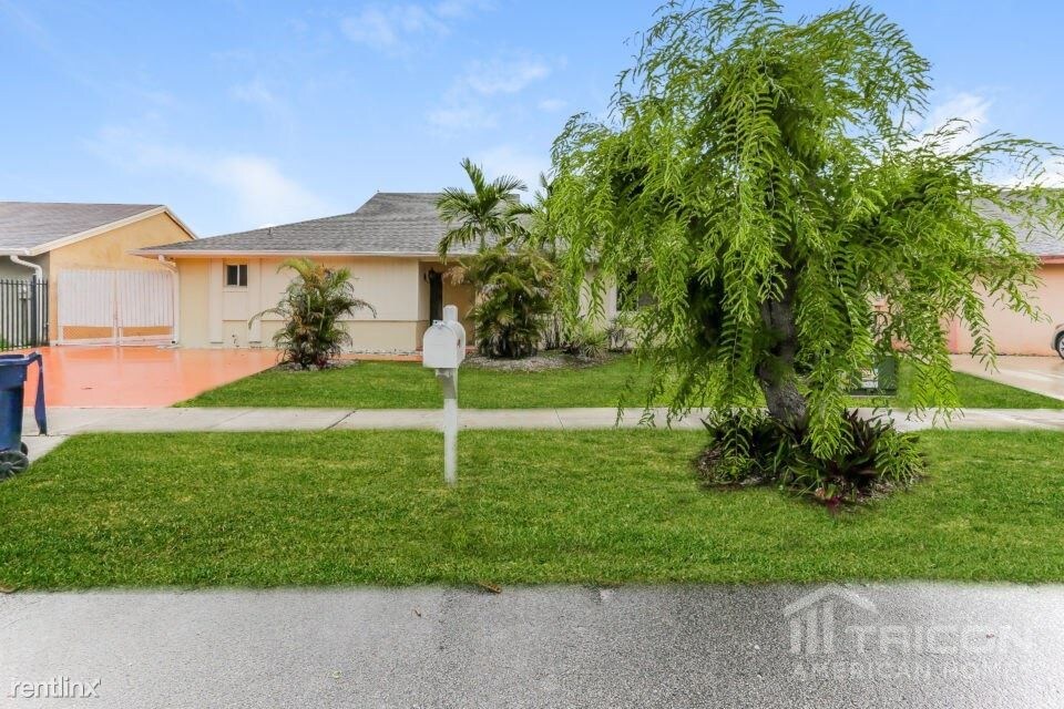 Primary Photo - 20561 SW 122nd Pl