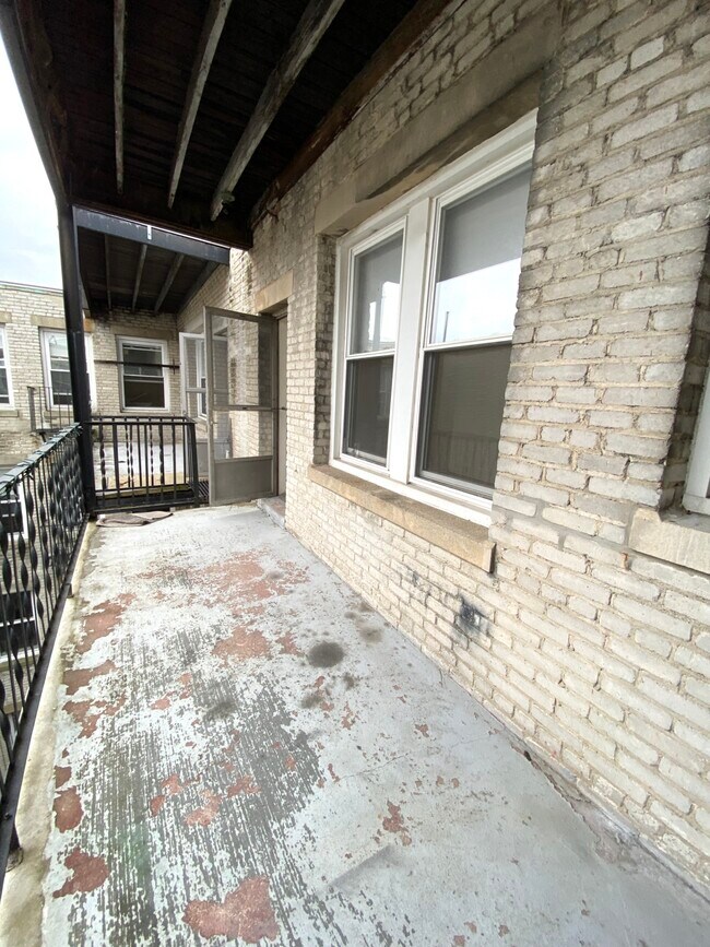 Building Photo - 1610 Commonwealth Ave