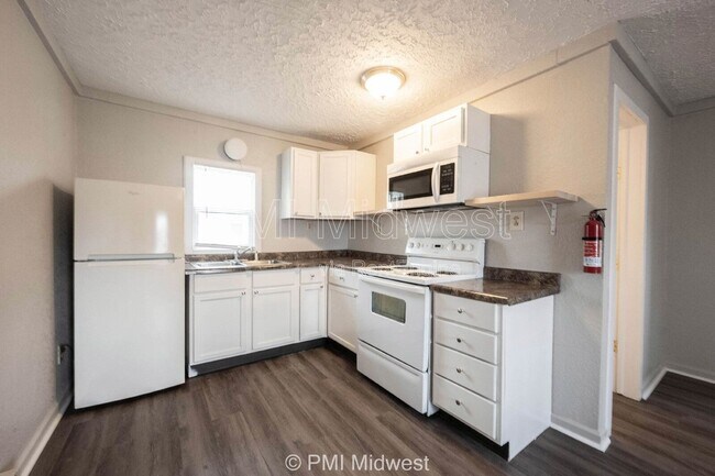 Foto del edificio - 2142 W US Hwy 40