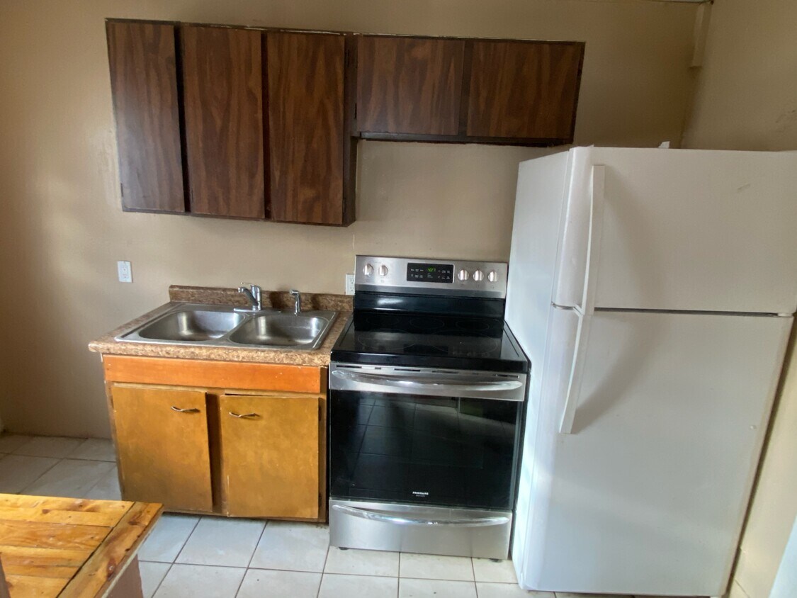 313 S 3rd St Unit 2, Oskaloosa, IA 52577 Apartments at 313 S 3rd St