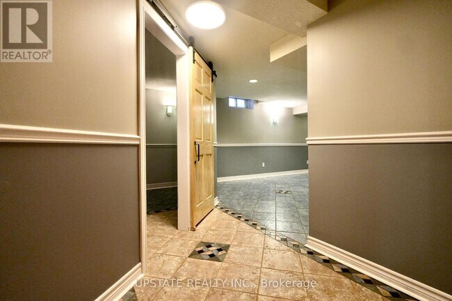 Building Photo - 1627 Logandale Dr