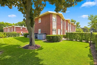 Building Photo - 630 Hibbard Rd