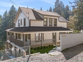 Building Photo - 1440 SW Broadway Dr