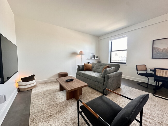 Foto del edificio - 758 N Broadway