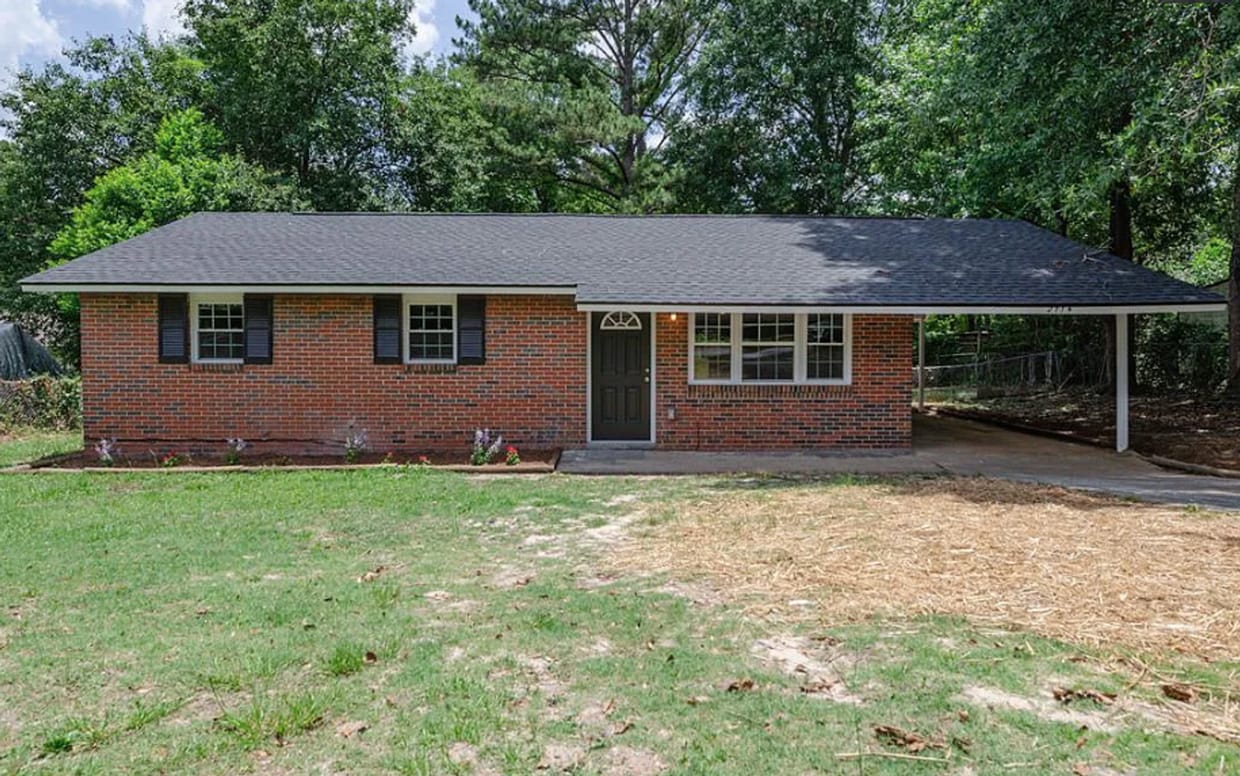 Primary Photo - 2114 Amber Dr