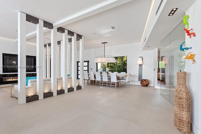 Foto del edificio - 7972 Biscayne Point Cir