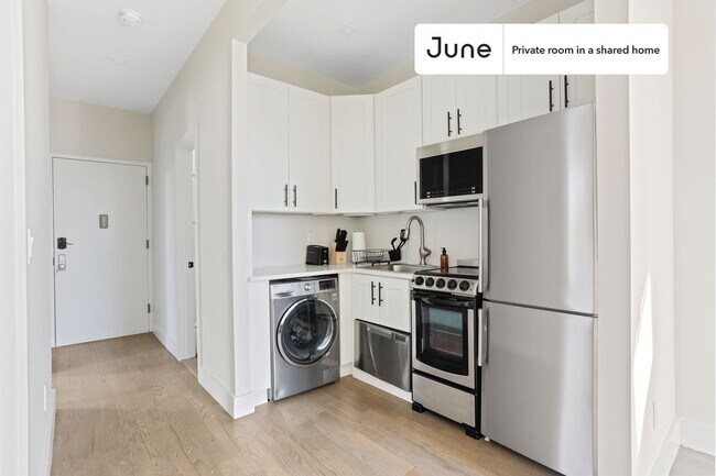 Foto del edificio - Room in Shared 3 bed/1 bath home in Park Slope