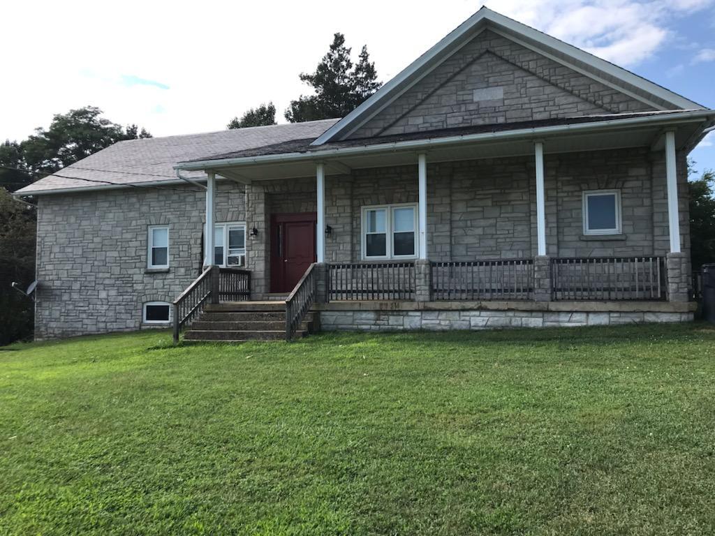 Primary Photo - 476 Center Rd
