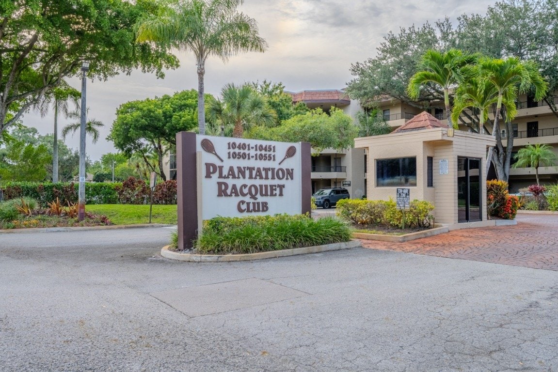Photo - 10451 W Broward Blvd (Plantation, FL)