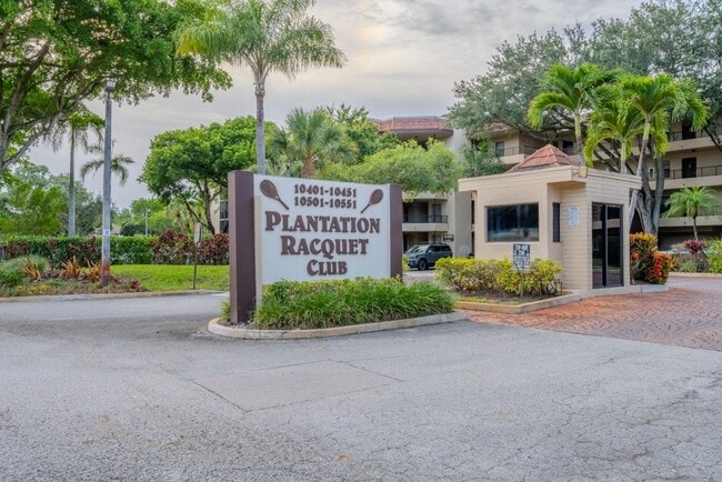 Photo - 10451 W Broward Blvd (Plantation, FL) Apartment