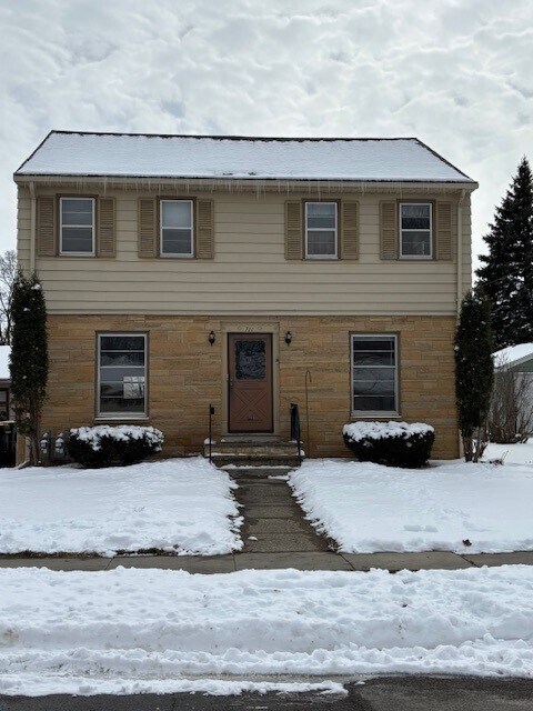 Foto del edificio - 711 Grant Ave