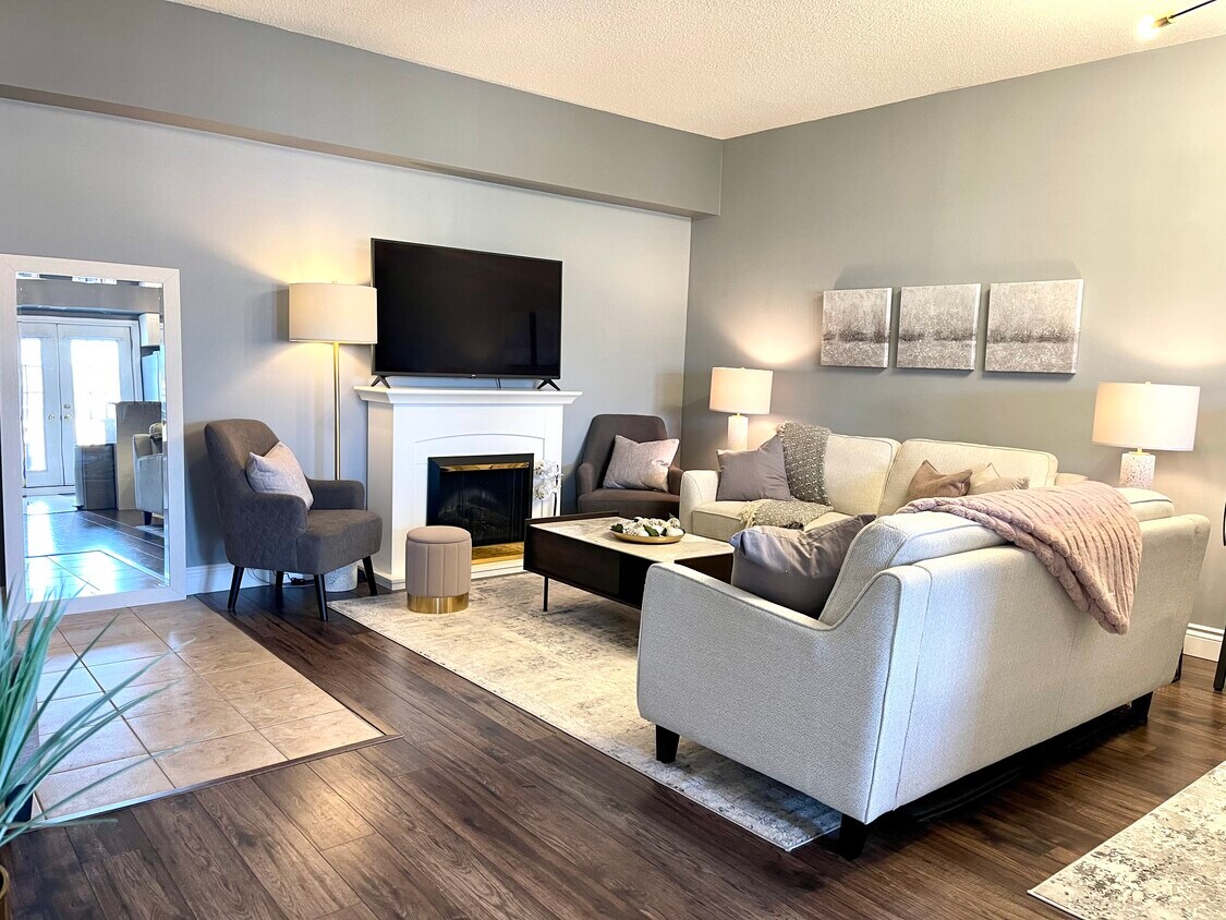 Living room - 4016 Kilmer Dr