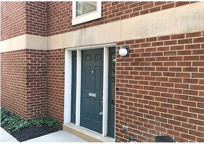 Building Photo - 411 S Sharp St