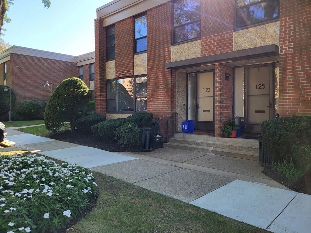 123 Perkins St Unit 123, Boston, MA 02130 Condo for Rent in Boston