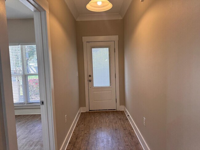 Foto del edificio - 1304 Cedar Ave S