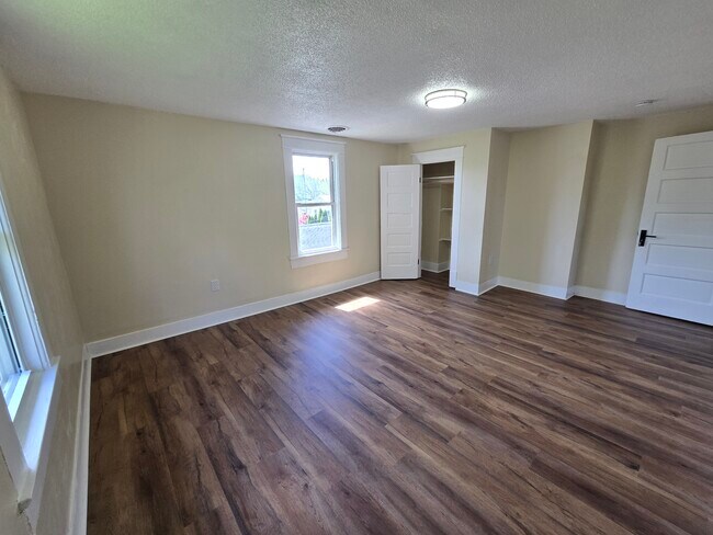 Foto del edificio - 515 W Magnolia Ave