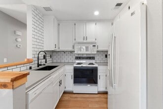 Building Photo - 11511 Fury Ln