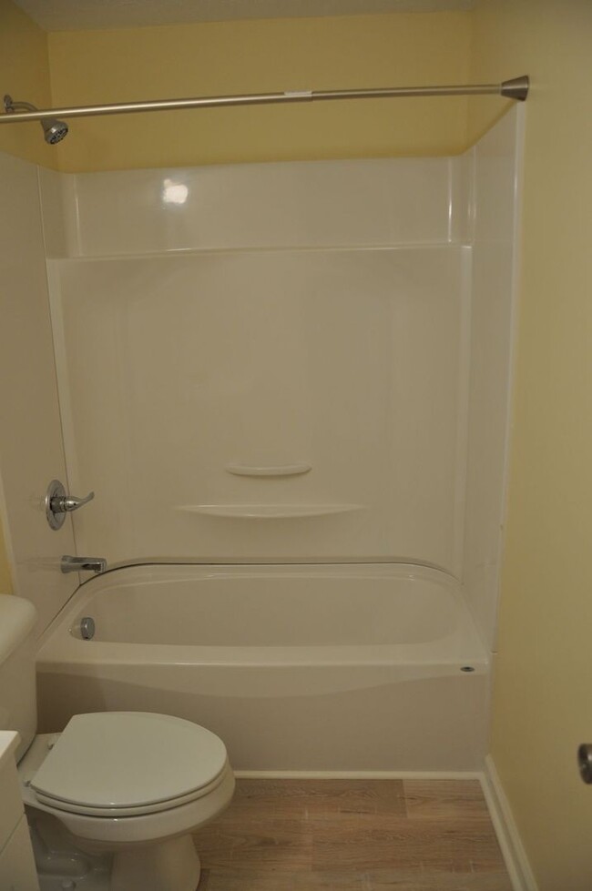 Foto del edificio - winchester duplex #2