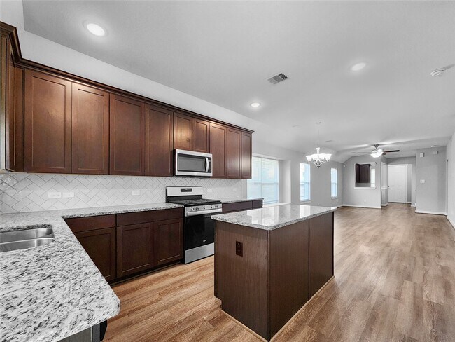 Foto del edificio - 12626 Gallowhill Dr