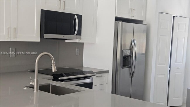 Building Photo - 6780 NW 186 Ter