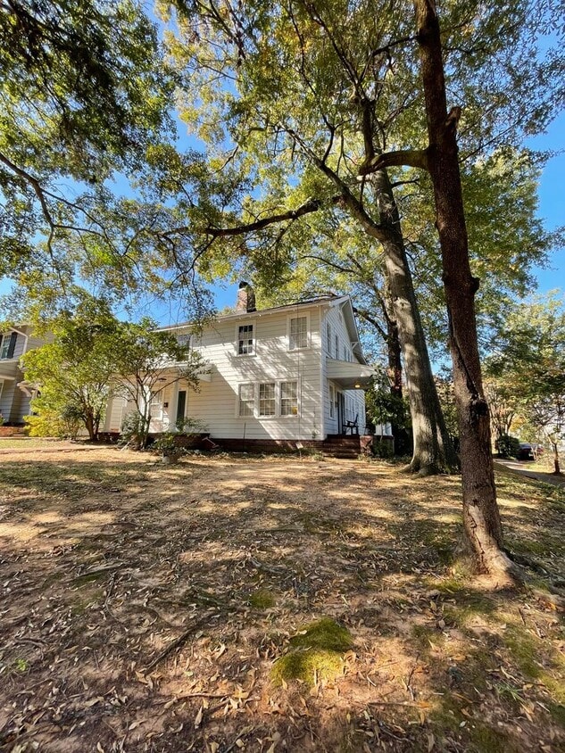 Building Photo - 1701 3rd St