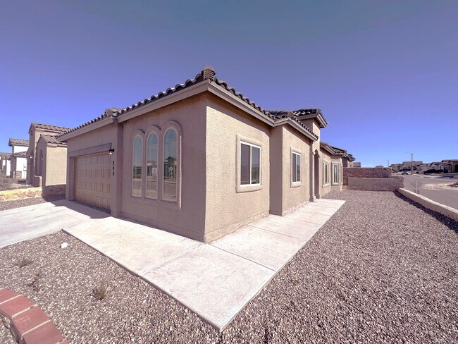 Building Photo - 200 Ulshaw St