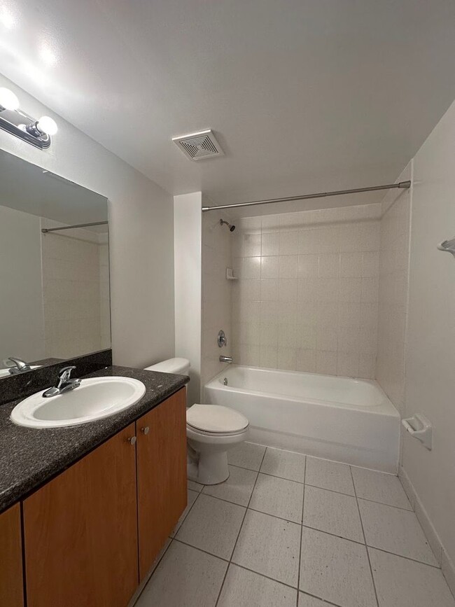 Interior Photo - 627-Vista Del Rio