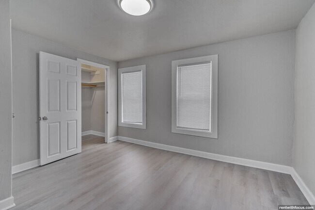 Building Photo - 1225 S. Chestnut Ave