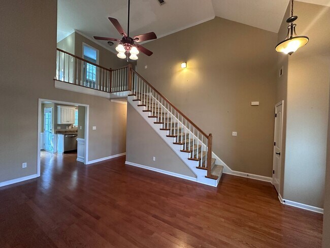 Building Photo - Grovetown home in pool community!