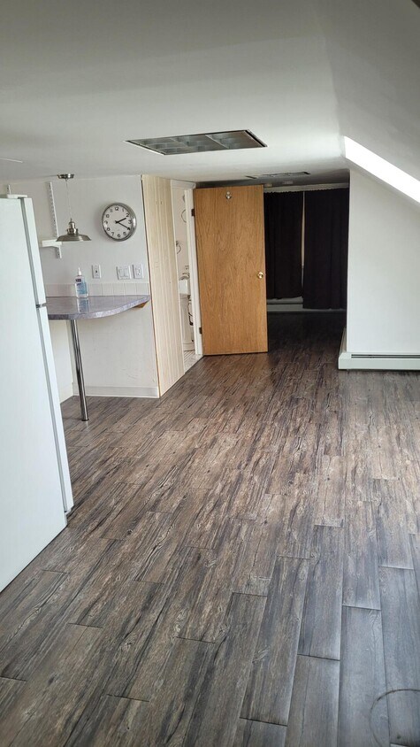 Foto principal - 823 Anderson Ave