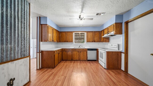 Foto del edificio - 4027 Spring Branch Rd