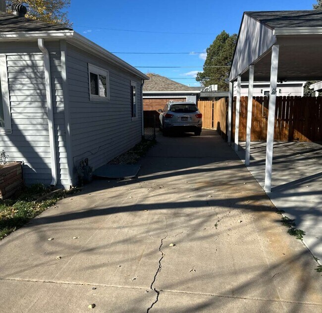 Foto del edificio - 1325 S Utica St