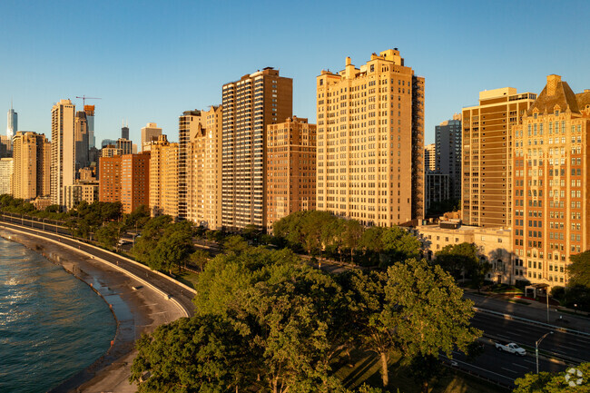 horizonte de la ciudad, cerca de North - 1420 N Lake Shore Drive