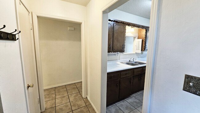 Foto del edificio - Charming 3-Bedroom Home in the Moore School District