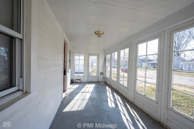 Building Photo - 4715 Caroline Ave