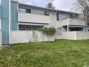 Building Photo - 400 S Saliman Rd