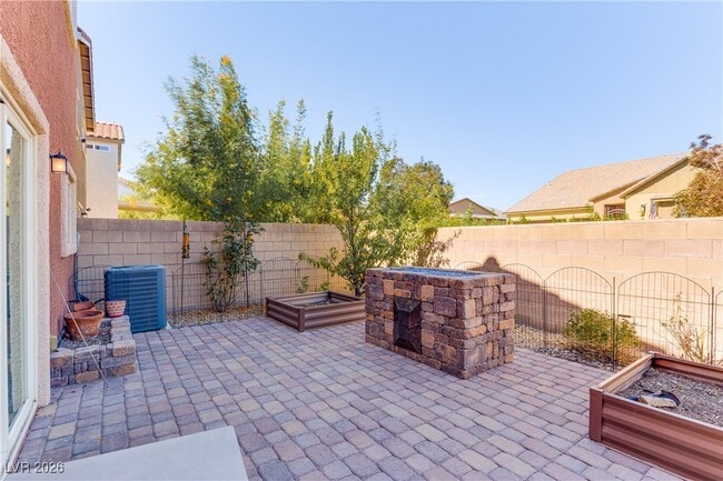 Foto del edificio - 8320 Wuthering Heights Ave