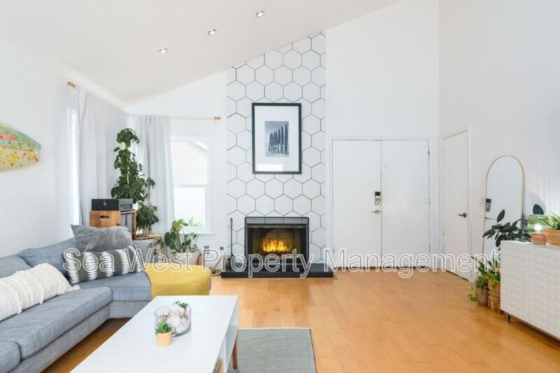 Foto principal - 7404 Carlina St
