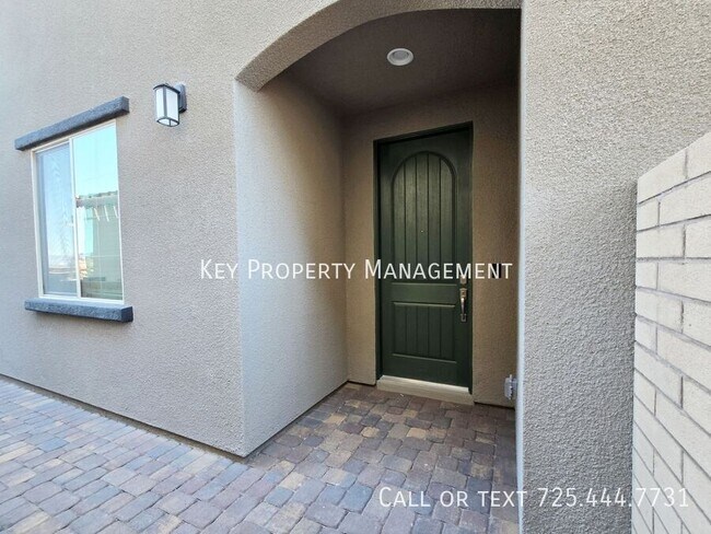 Building Photo - Brand new 3 bedroom, 3.5 bathroom home wit...