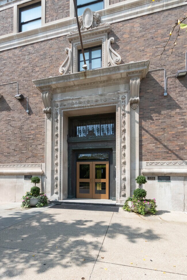 350 N Meridian St Unit 205, Indianapolis, IN 46204 Condo for Rent in