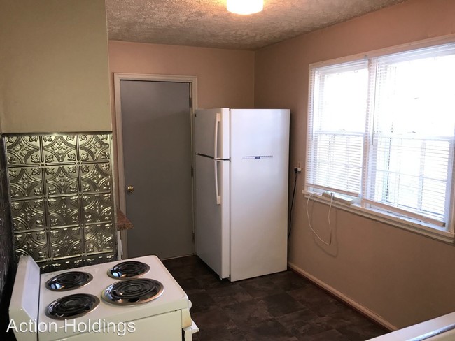 Building Photo - 1 br, 1 bath Apartment - 932 S Eddy St