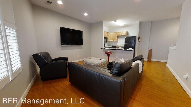 Building Photo - 124 N Liberty St