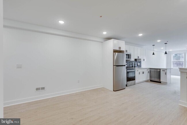 Foto del edificio - 2314 N Sydenham St