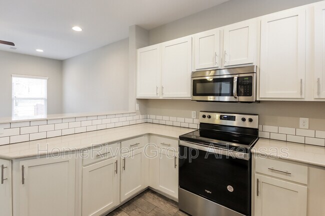 Building Photo - 1726 N Reno Dr